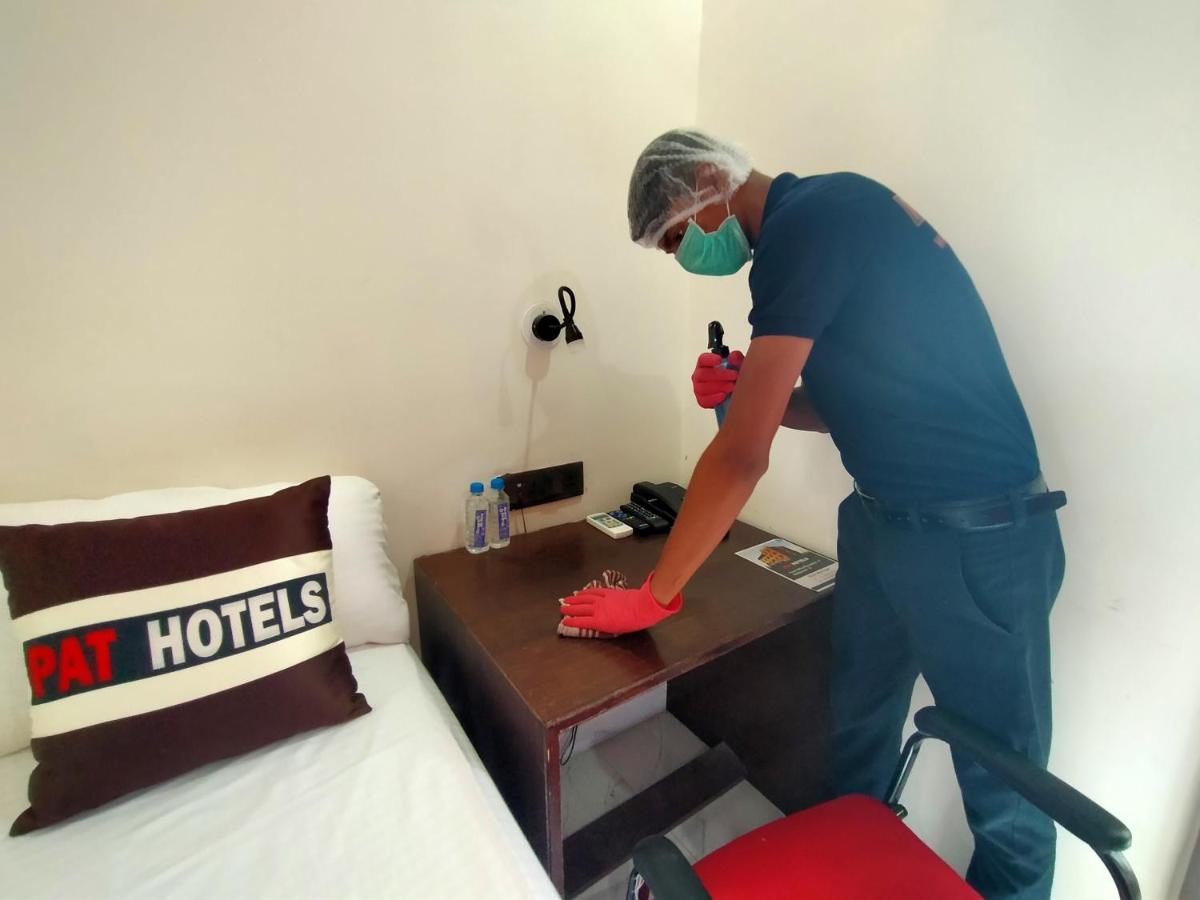 Pat Hotels Indore Exteriör bild